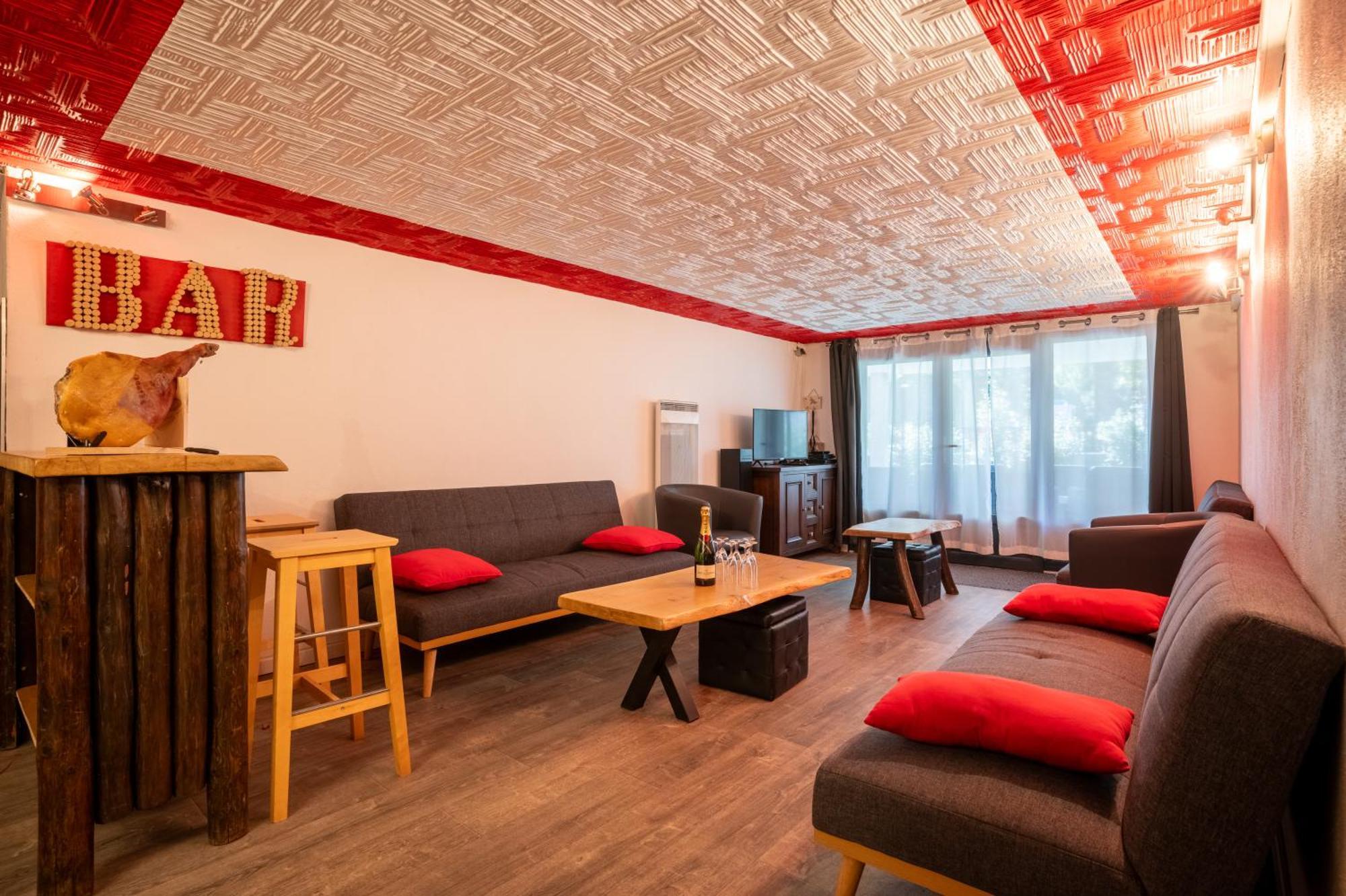 Grand St-lary Centre 13 A 15 Pers *